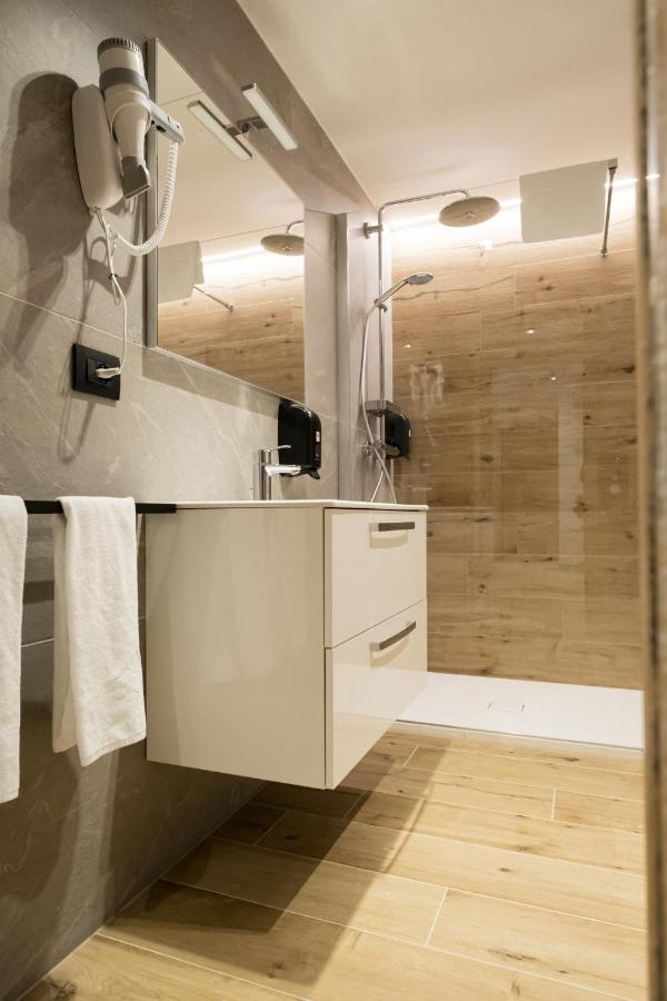 Yugogo Pellico 8 Trento Centro Aparthotel Bagian luar foto