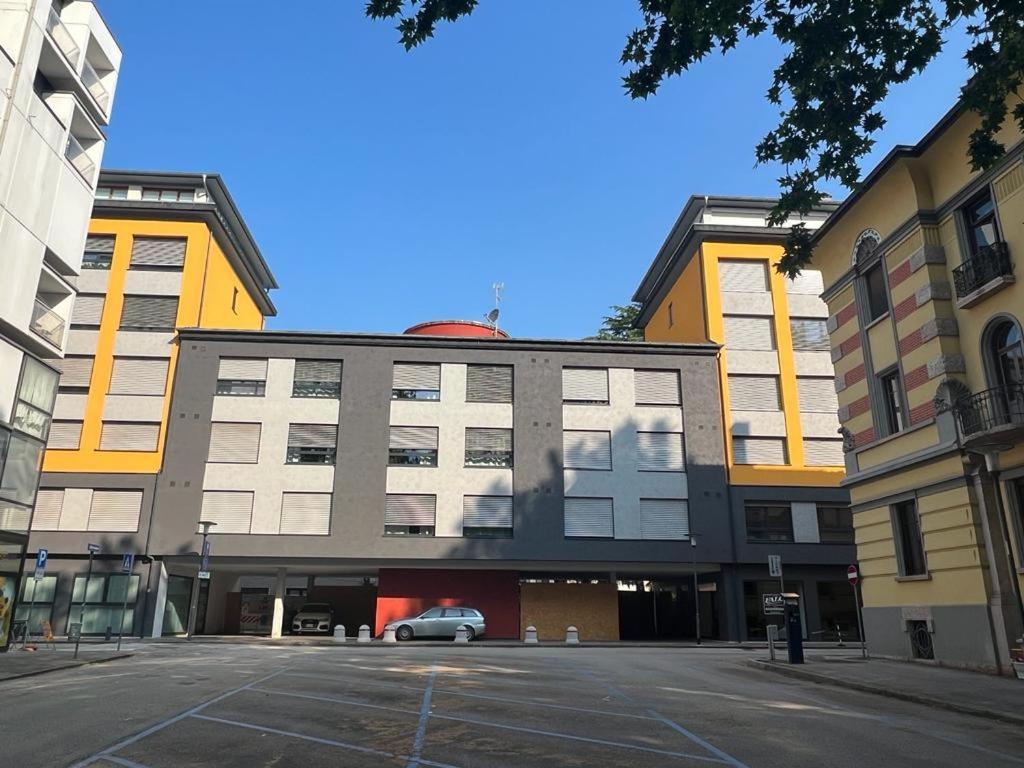 Yugogo Pellico 8 Trento Centro Aparthotel Bagian luar foto